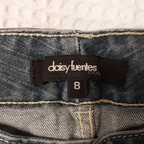 Daisy Fuentes Cropped Jeans - Picture 2 of 6